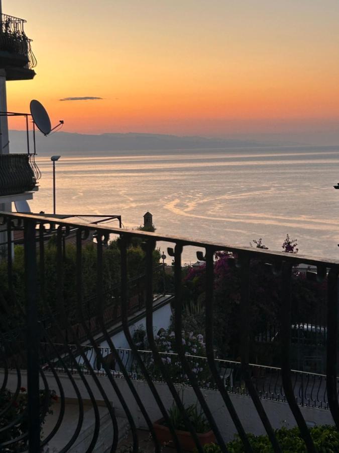 Suite Apartment Taormina Exterior foto